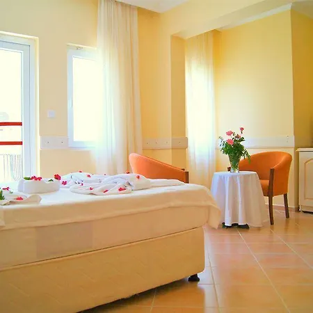 The Grand Ucel Hotel 4*