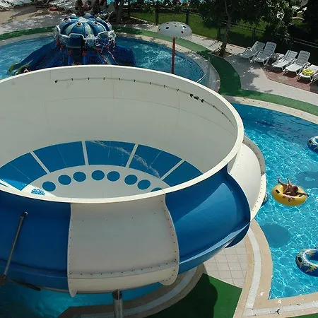 The Grand Ucel فندق 4*