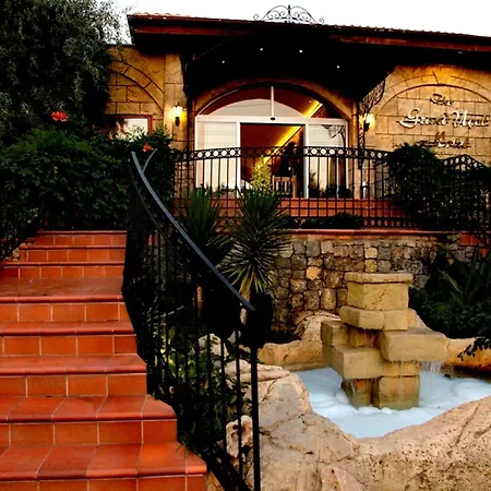 The Grand Ucel Hotel 4*