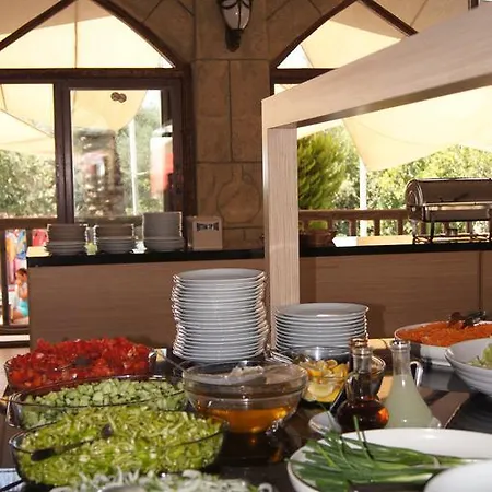 Hotel The Grand Ucel