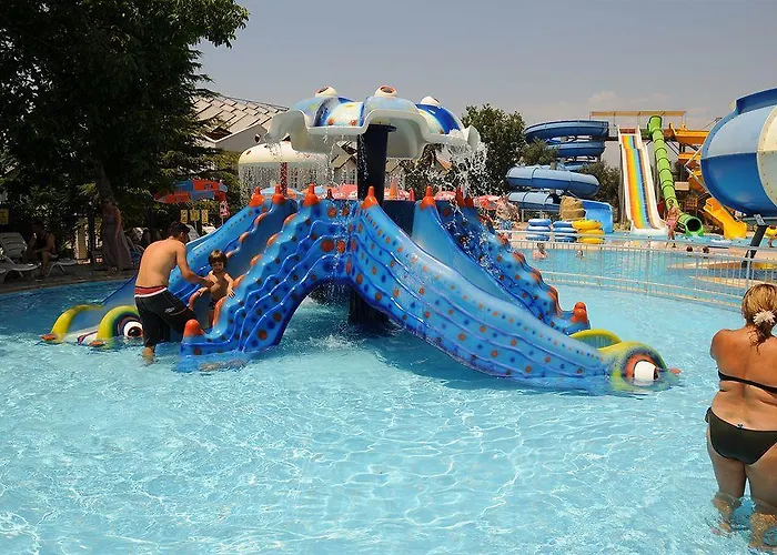 Szálloda The Grand Ucel 4*