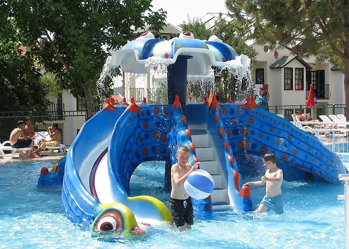 Szálloda The Grand Ucel