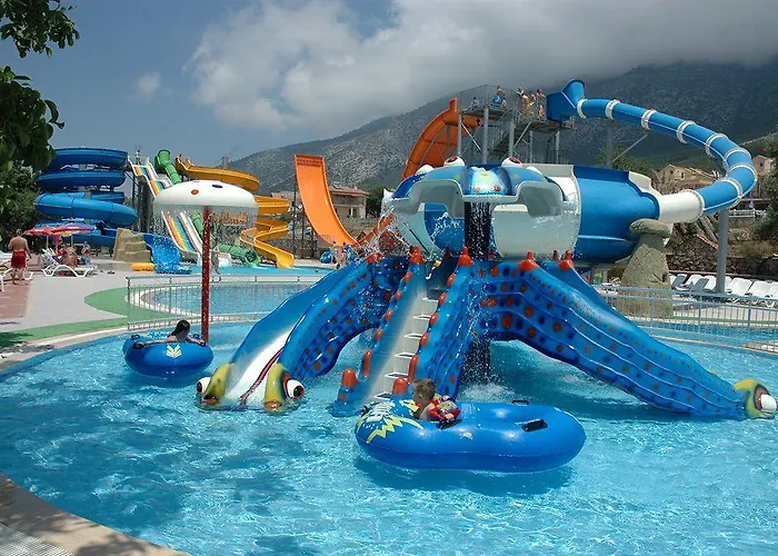 Szálloda The Grand Ucel 4*