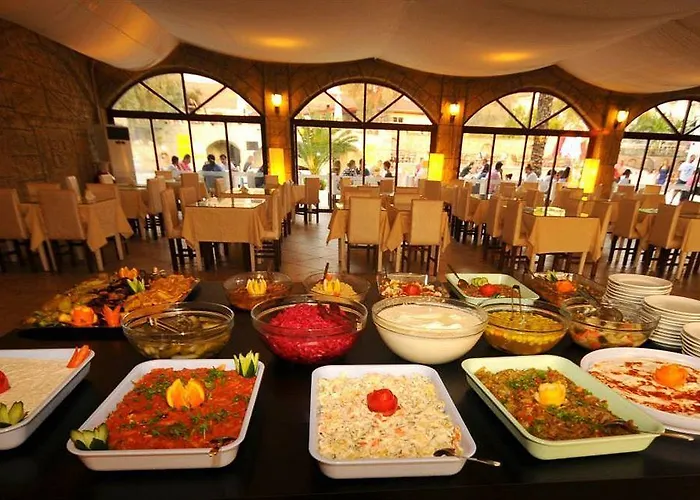 Szálloda The Grand Ucel 4*