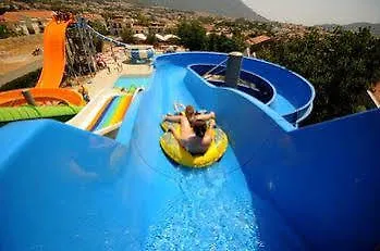 Szálloda The Grand Ucel 4*