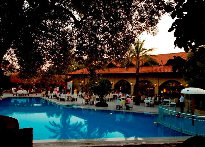 Szálloda The Grand Ucel 4*